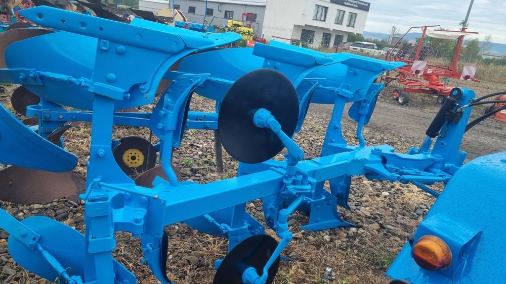 Lemken opal 110 , lemken opal 120 cu 3  . 4 trupite
