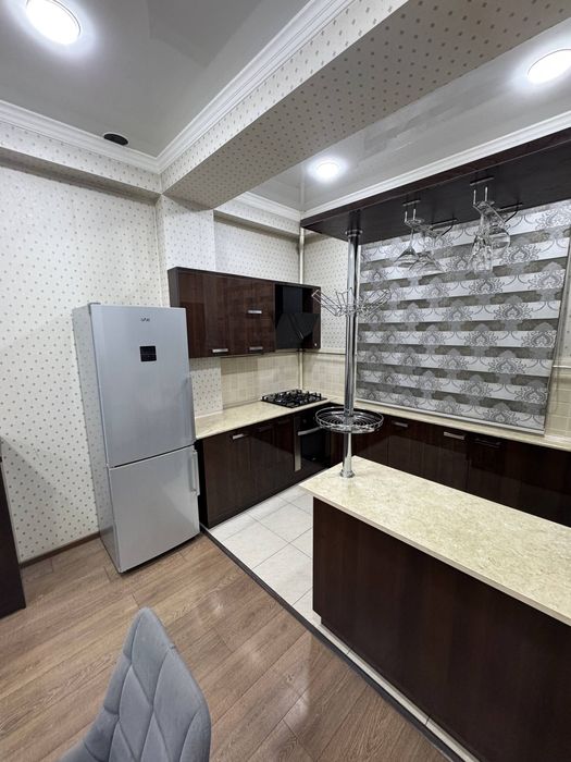 Продаётся квартира 90 кв.м. 3х комнатная, Алмазарский район.