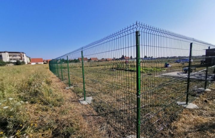 Executam garduri și porți la comanda clientului