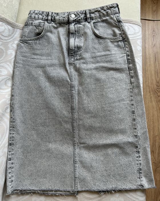 Джинсы и джинсовая юбка брендовые р44-46 в отличном состоянии