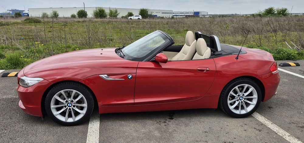 BMW Z4 BMW Z4 sDrive28i E89 • 2016 • 71.300 km • Roșu cu Tapițerie Bej