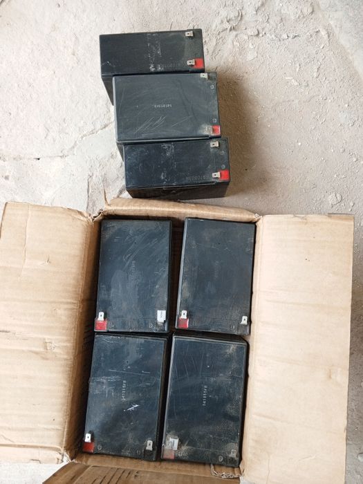 Аккумуляторы прикуриваем