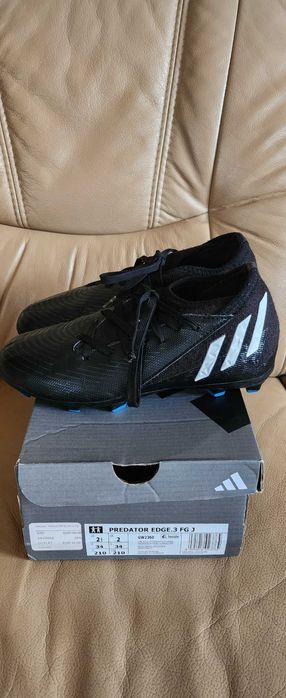 Детски бутонки ADIDAS номер 34.