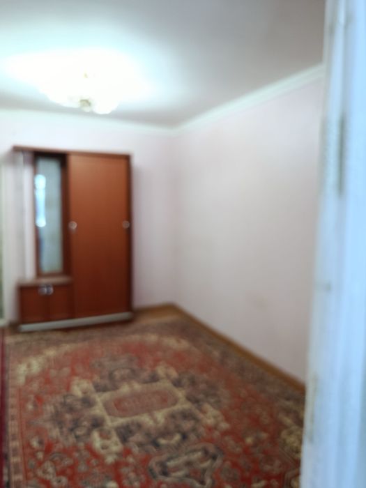 4 каватли домнинг 2 каватидаги 2 хонали квартира ижарага берилади