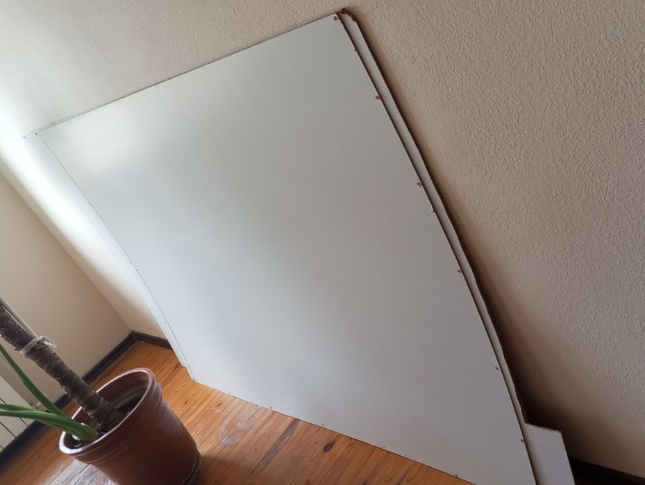 Срочно арзон нархда стул стол сотилади