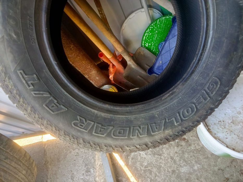 Продам б/у покрышки