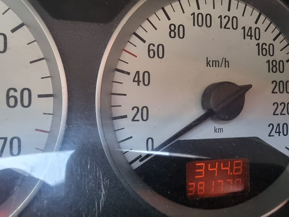 Километраж Asrta G