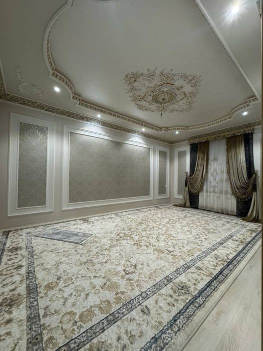 Охунбобоев Мевазор (Олмазор тумани)  4,3 сотих 5 хона Евро ремонт