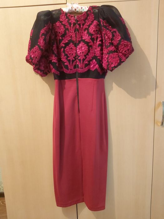 Продам шикарное платье