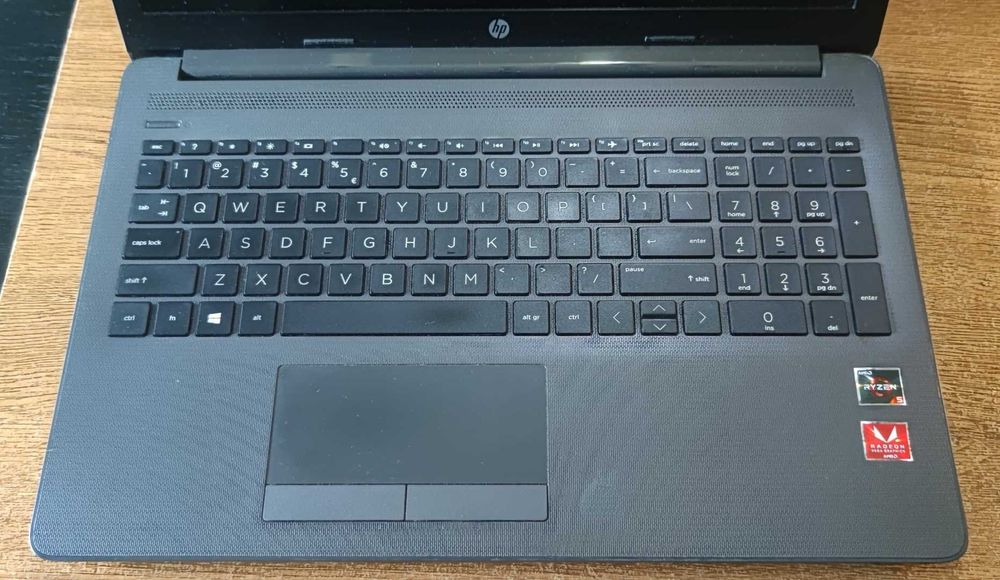 Laptop HP 255 G7 – AMD Ryzen 5 2500U, 8GB RAM, SSD 256GB