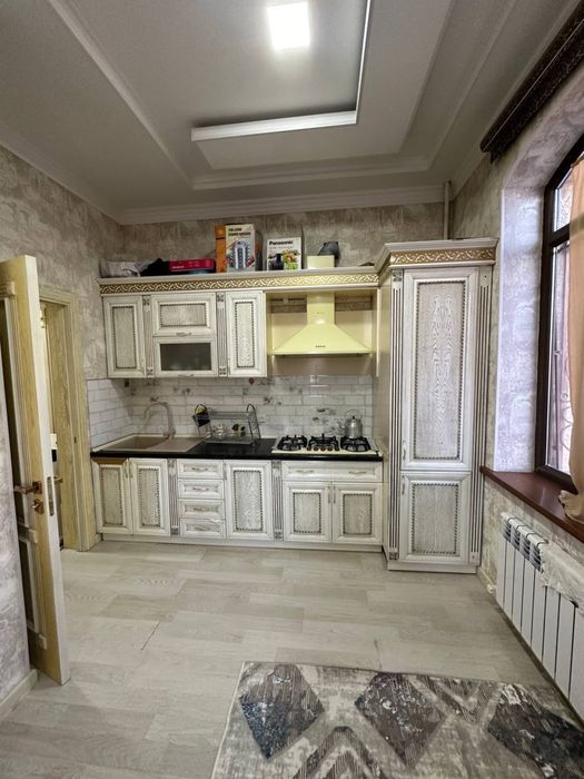 Mansard Dom sotiladi 5-6 etaj