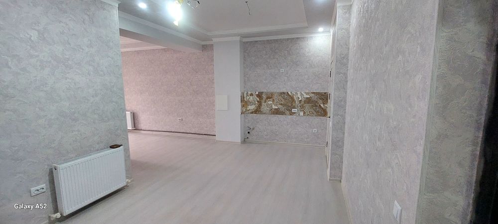 Продаётся квартира. Метро Олмос. Своя новастройка  2(3) х комнатная 53