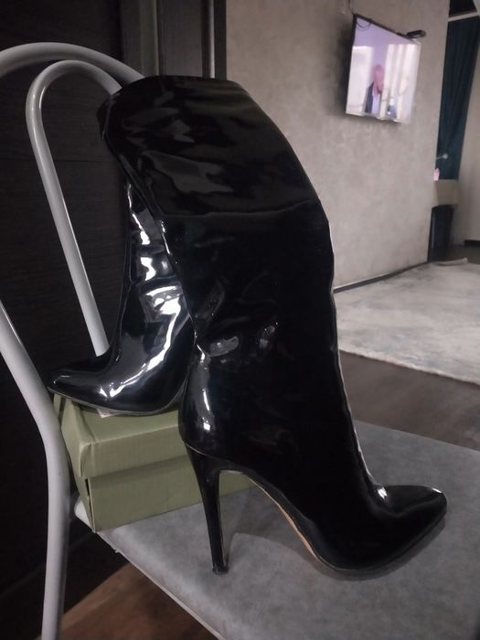 Продается осенние сапоги