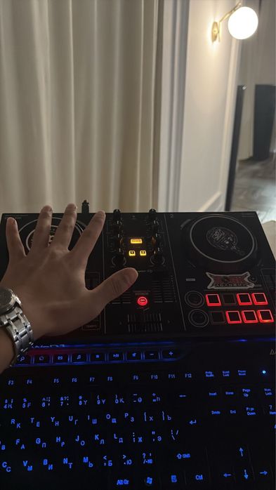 Контролер DJ 200