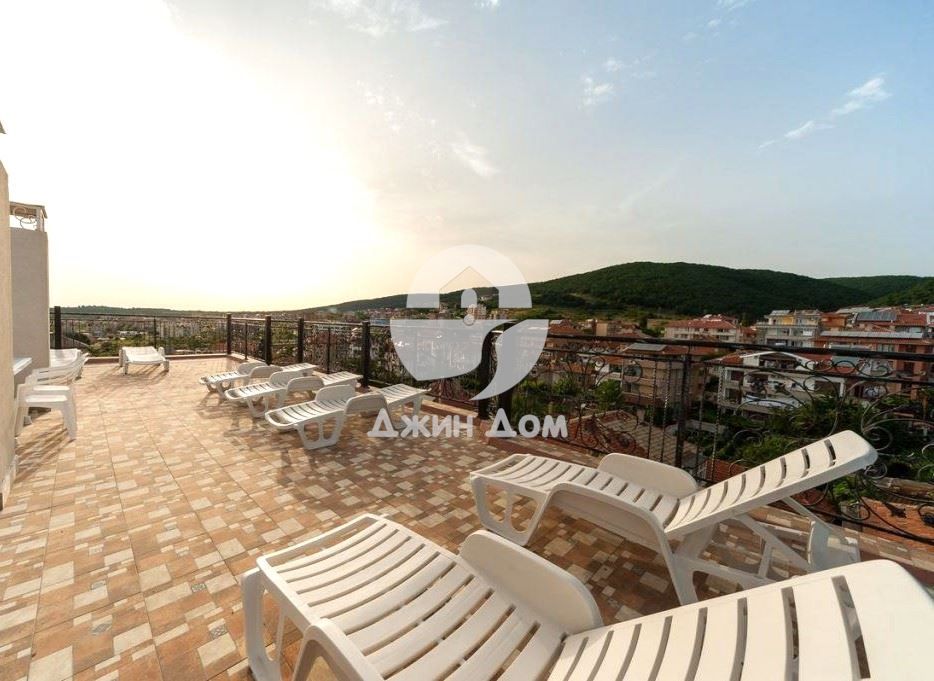 Продава се Хотел в Свети Влас - 1467 кв.м за 1159 €/кв.м - Снимка #8