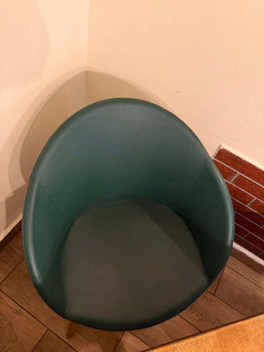 Scaune de restaurant in perfecta stare