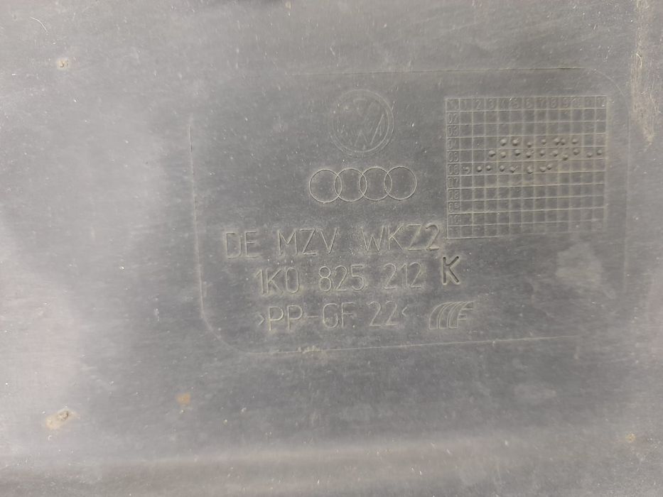 Scut lateral dreapta 1K0825212 Volkswagen VW Golf 5 [2003 - 2009] 1.6