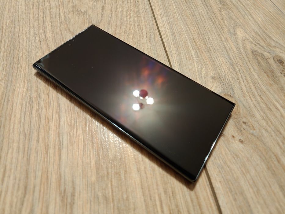 Продавам Samsung Galaxy S23 Ultra