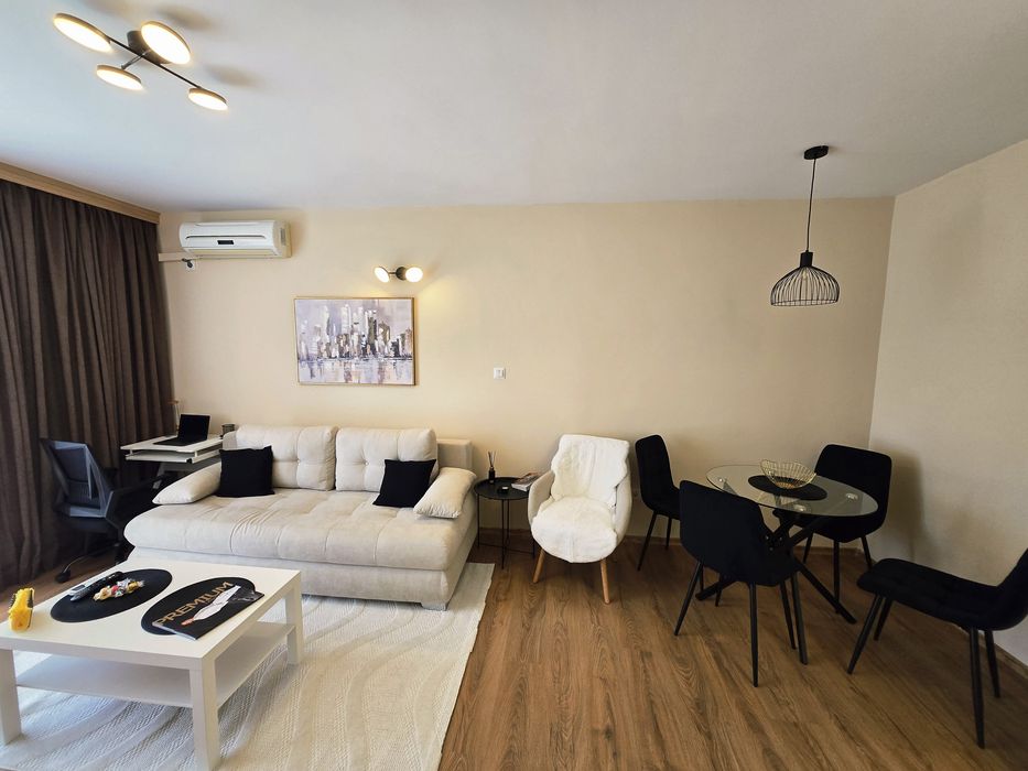 Продава се Двустаен апартамент в к.к. Слънчев бряг - 64 кв.м за 657 €/кв.м - Снимка #1
