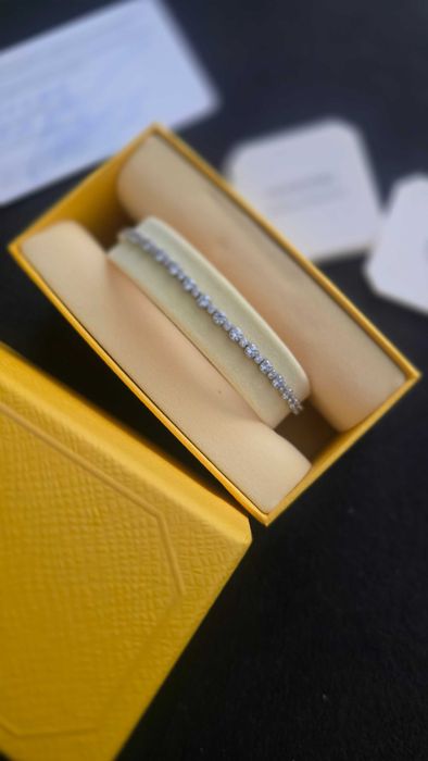 Swarovski  гривна с камъни