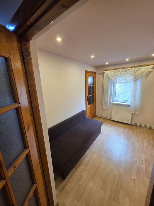 Închiriez apartament cu 3 camere Lugoj