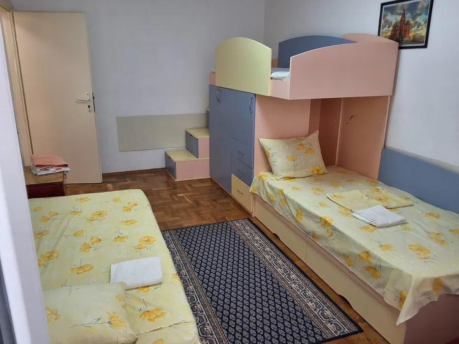 Дава се под наем Тристаен апартамент в Варна, Окръжна болница - 98 кв.м за 475 € - Снимка #4