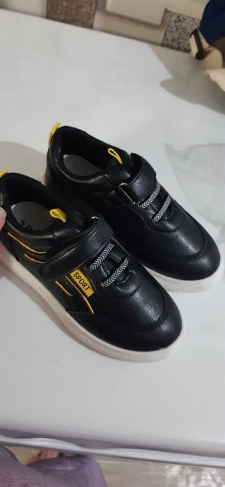 Кроссовки на мальчика