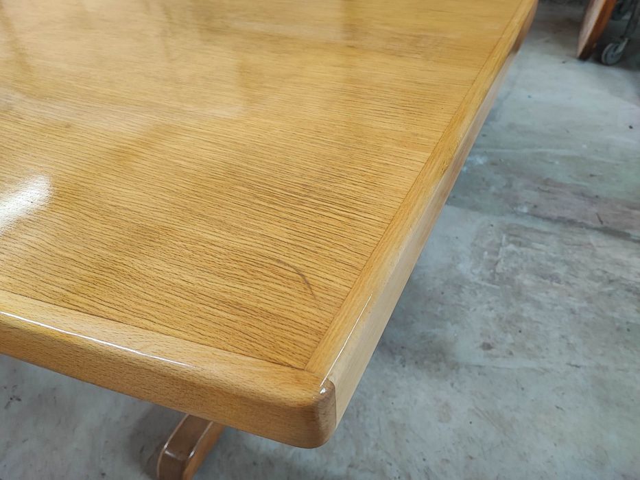 Маса от масивен дъб и 8 стола