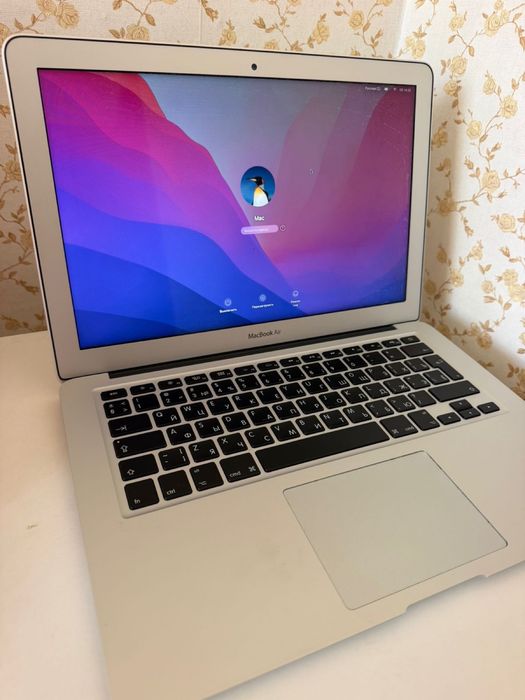 Продам MacBook Air(Макбук Эйр) 13 2017года в идеальном состояний