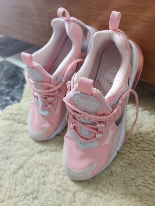 Adidași originali Nike React