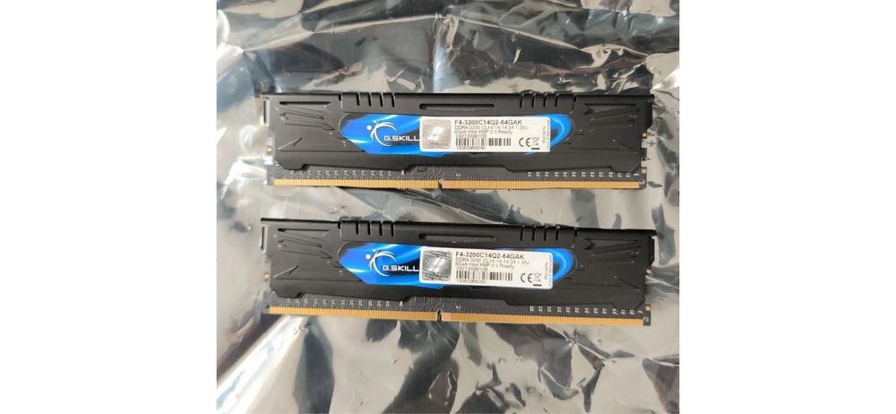Ryzen 7 5700x & DDR 4 16 GB 2x8 G- Skill Samsung B - Die 3200 MHz CL14
