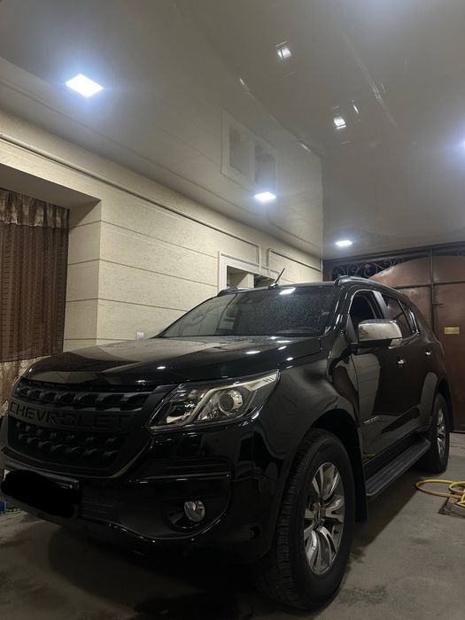 Trailblazer 3.6 mator sotiladi