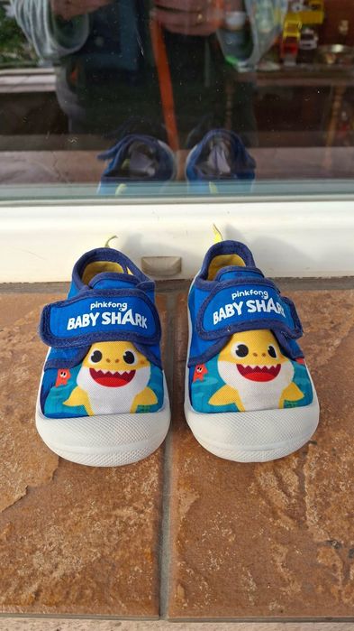 Пантофи за момче - Baby Shark