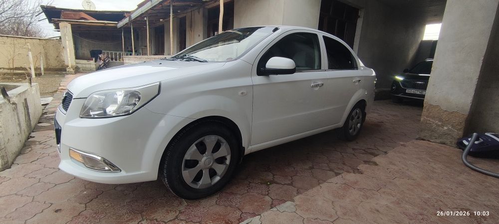 Neksiya 3 ravon sotiladi