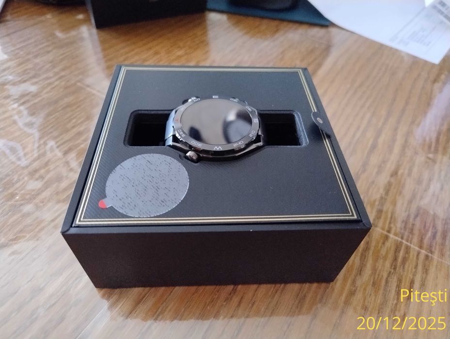 Smartwatch HUAWEI Ultimate Expedition, impecabil, garanție Emag