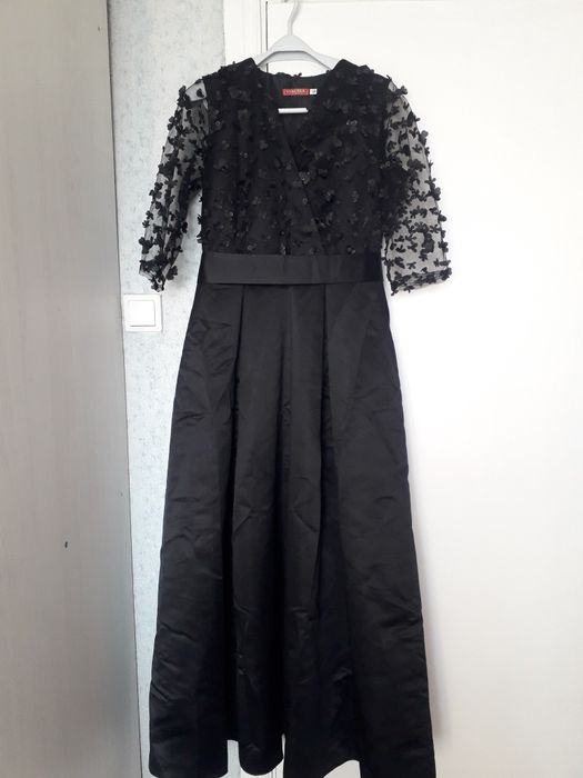 Продам чёрный вечерний платья