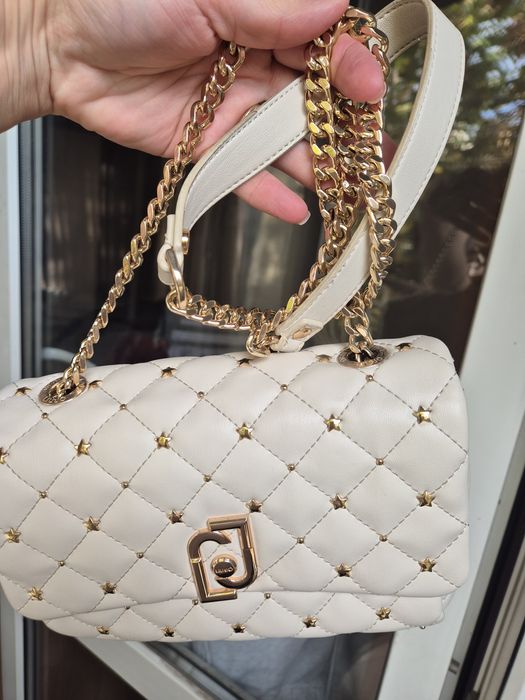 Чанта     lui jo