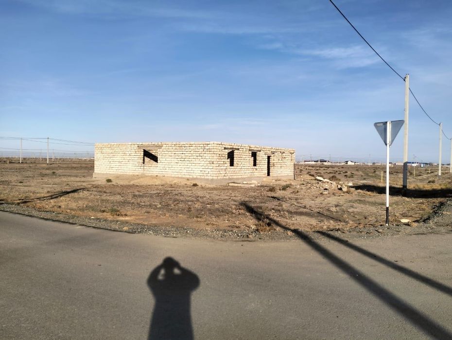 Недостроенный дом 15/16 Махамбет