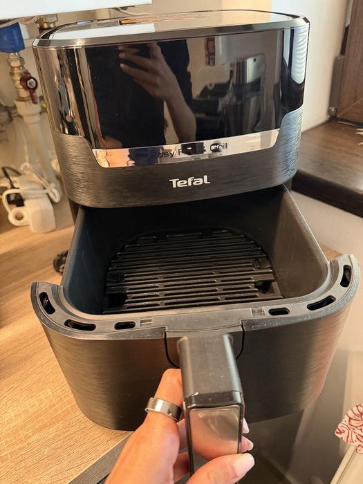 Air Fryer Tefal Easy Fry & Grill in stare foarte buna