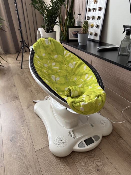 Качалка для малыша 4moms
