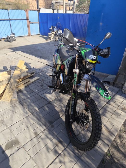 Мотоцикл эндуру 250сс