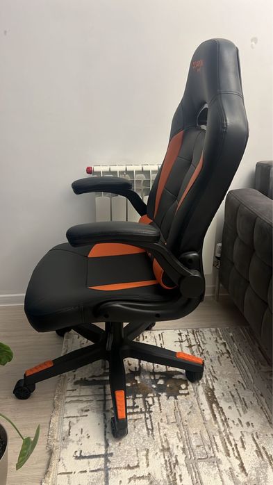 Кресло игровое Canyon CND-SGCH2