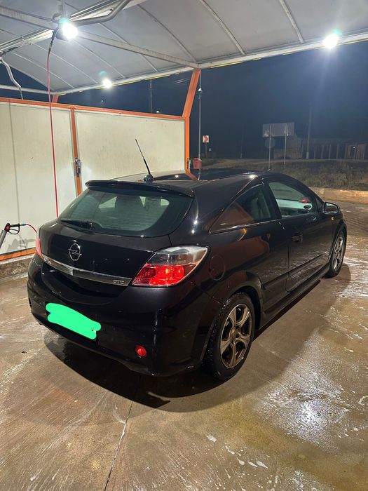 Dezmembrez opel astra h gtc opc 1.9 dt