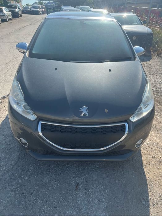 На части Пежо 208 1.2i 5ск 2016г Peugeot 1.2 VTi, 82 hp