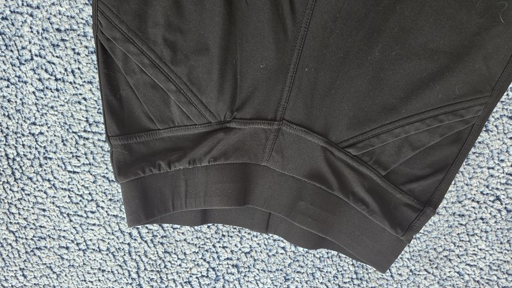 Пола и панталони