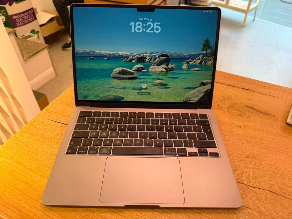 Apple MacBook Air 13 M3 2024 24GB RAM 512GB SSD Baterie 90% Garanție 24 Luni