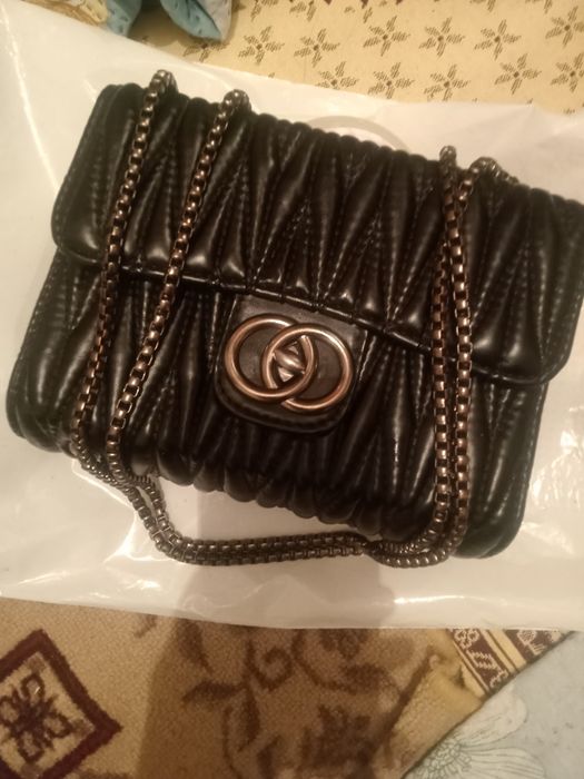 Әр түрлі фасонда сумкалар