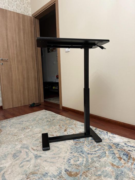 Функциональный столик для ноутбука