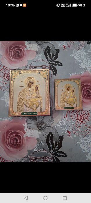 Două icoane cu Maica Domnului. Sunt noi.