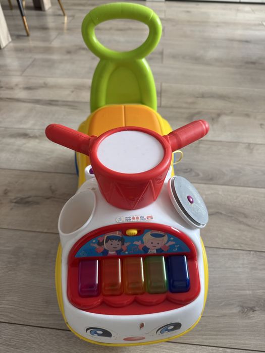 Проходилка кола за бутане на fisher price